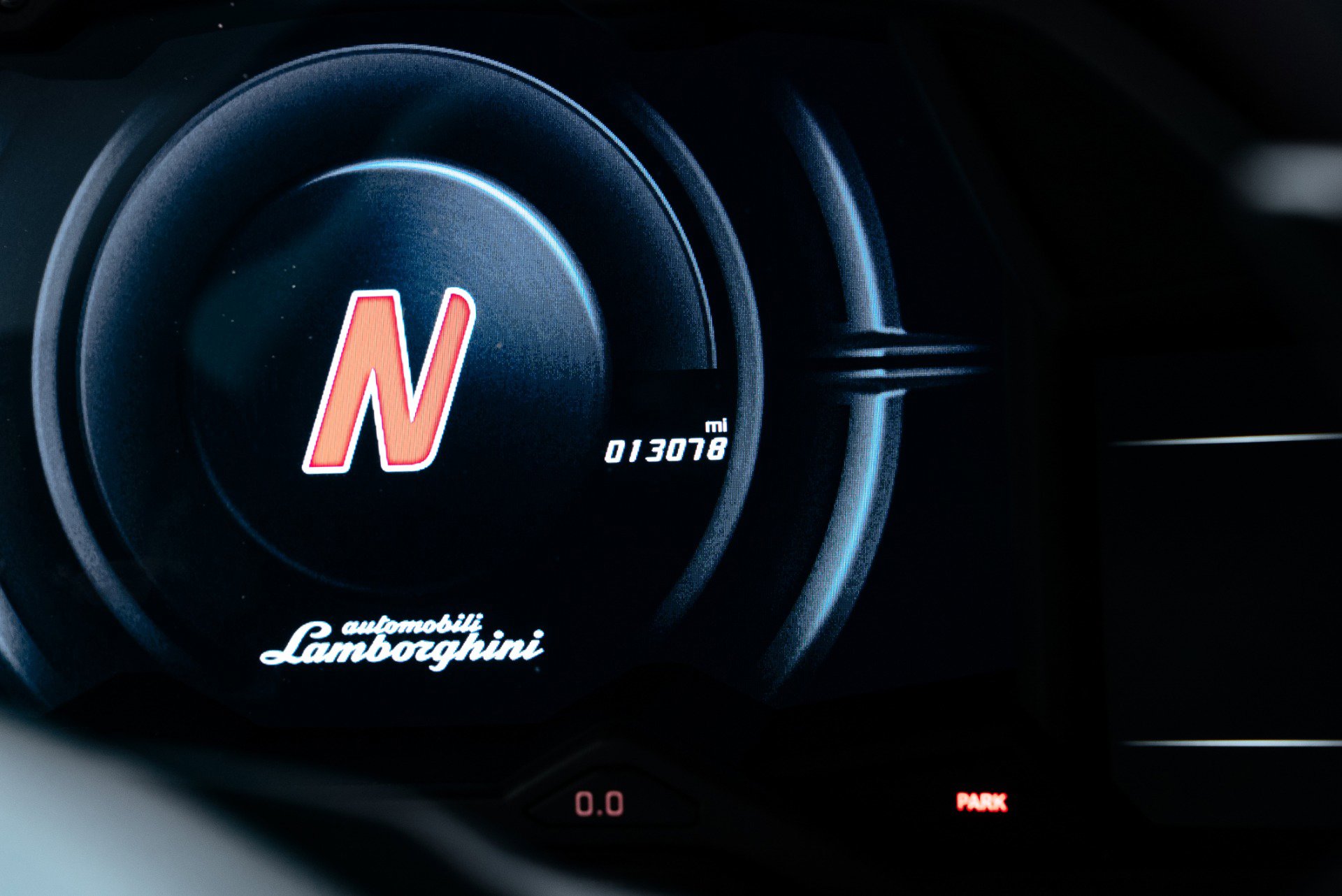 Used 2017 Lamborghini Aventador S image 41