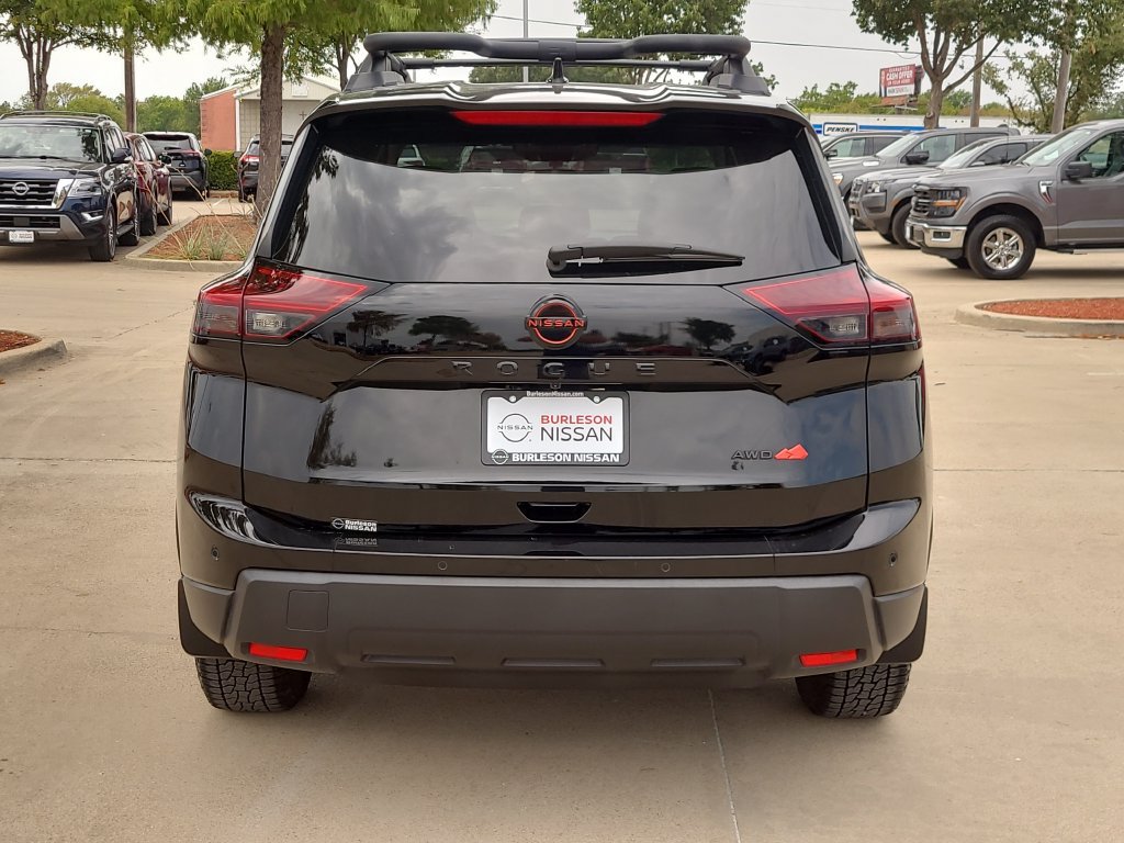 Certified 2025 Nissan Rogue SV AWD/4WD image 3