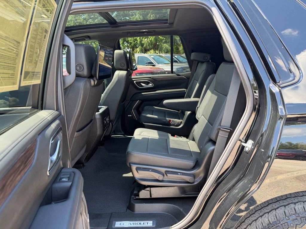 Used 2024 Chevrolet Tahoe Z71 w/ Luxury Package image 32