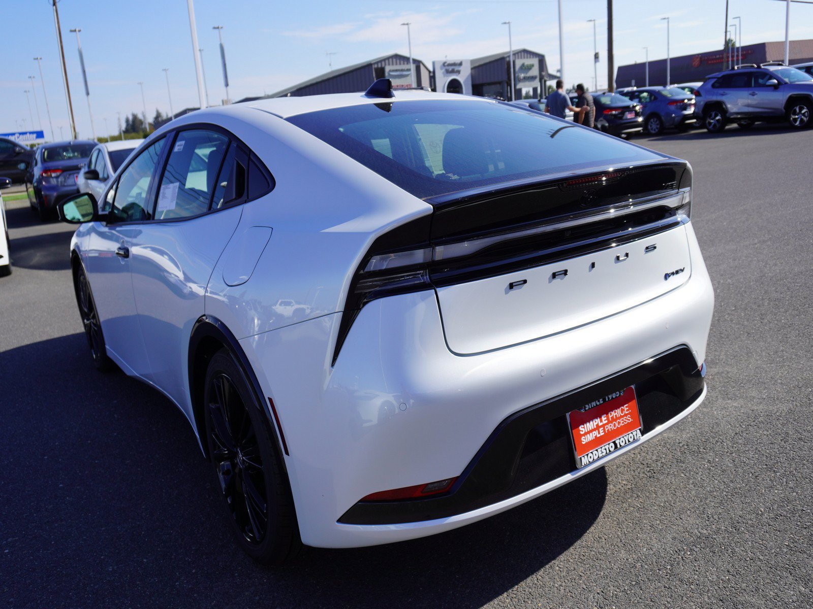 New 2026 Toyota Prius Plug-In Hybrid FWD image 8