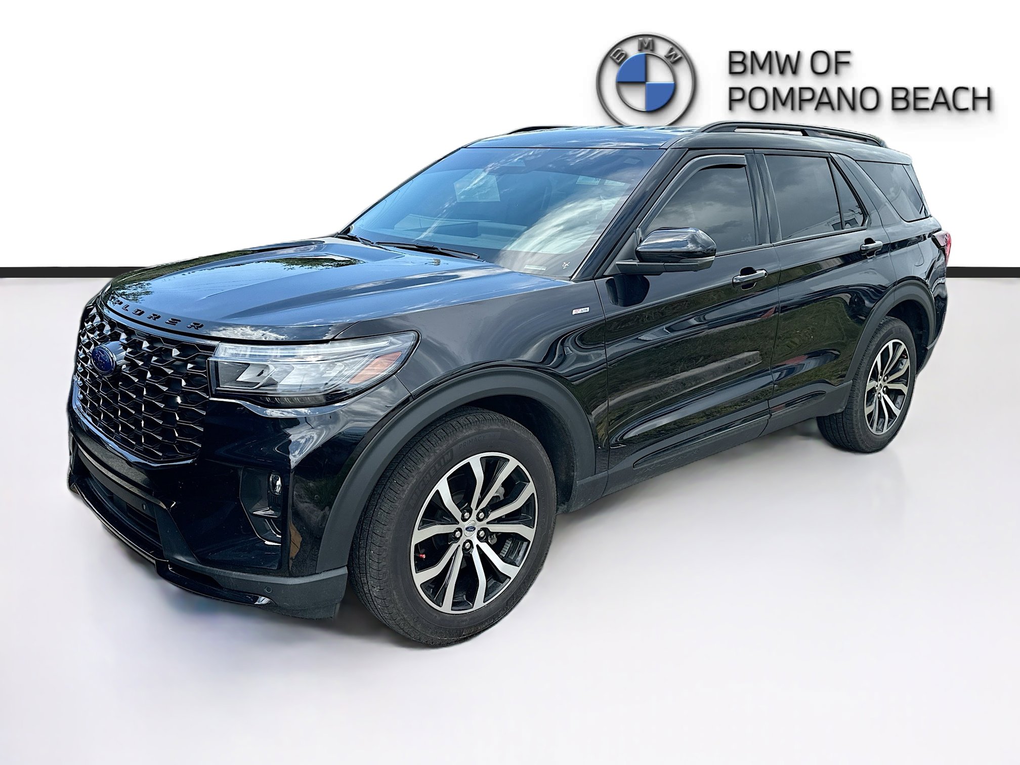 Used 2025 Ford Explorer ST-Line AWD/4WD image 3