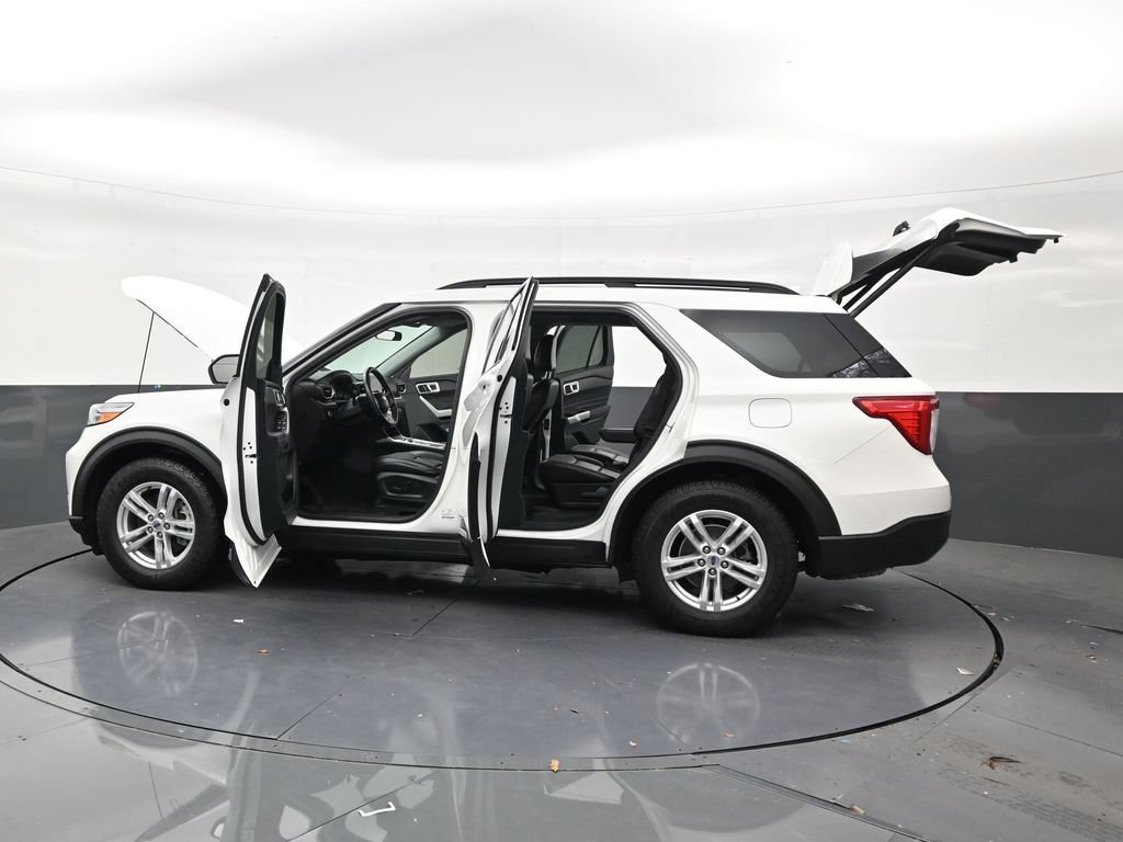 Used 2023 Ford Explorer XLT w/ Equipment Group 202A RWD image 30