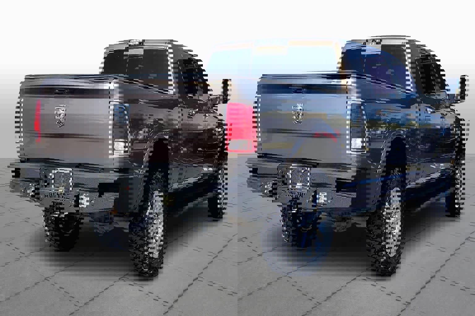 Used 2018 RAM 2500 Longhorn image 13