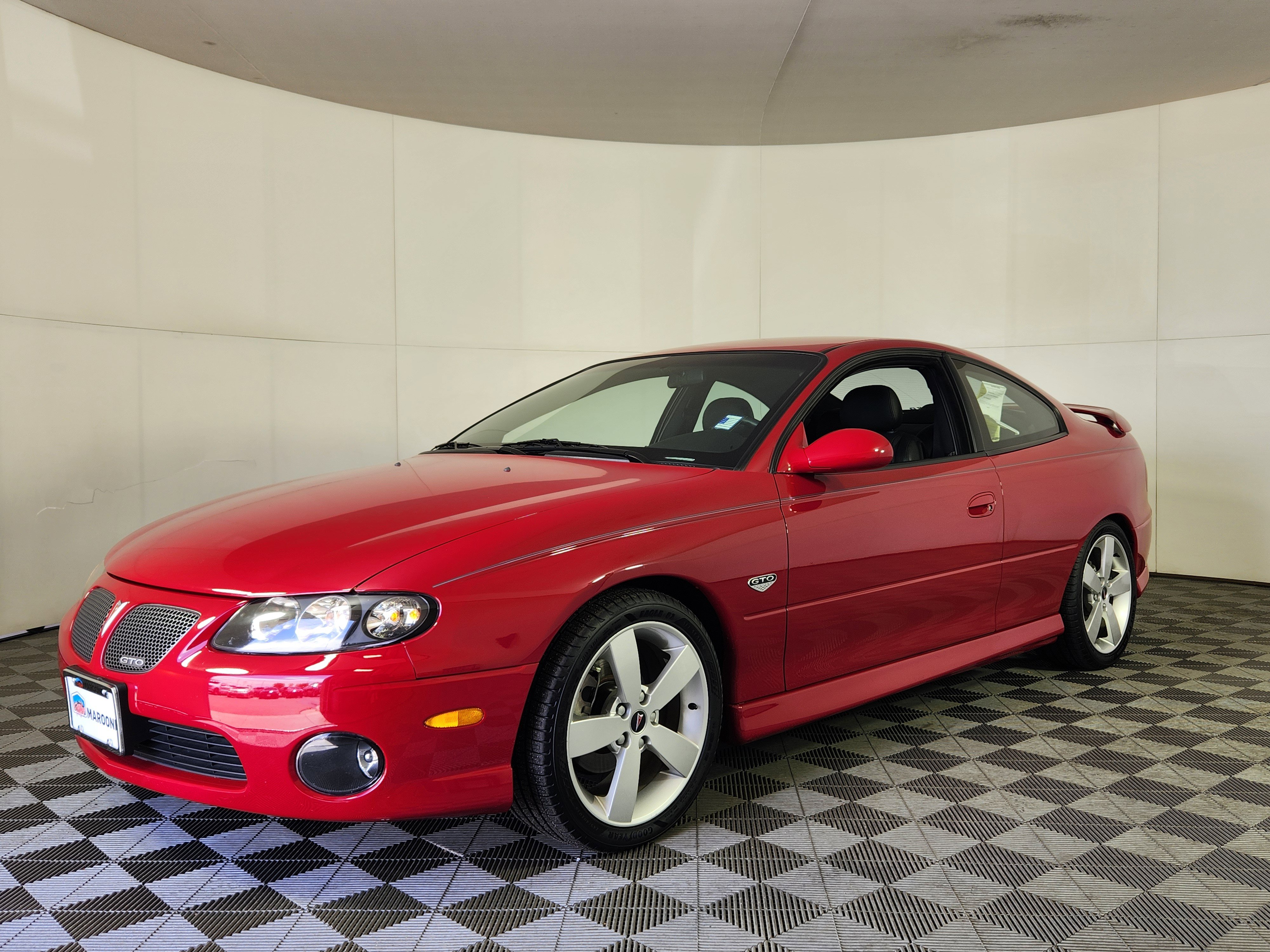 Used 2004 Pontiac GTO w/ Limited Edition Pulse Red RWD video 3