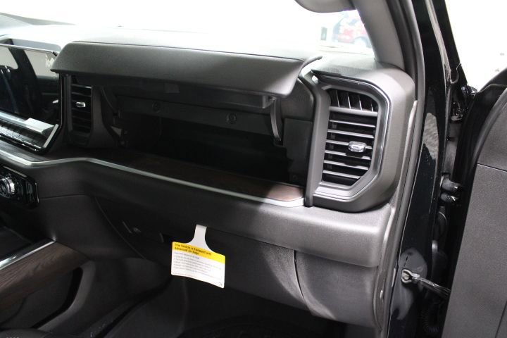 New 2026 GMC Sierra 2500 SLT w/ SLT Premium Package AWD/4WD image 28
