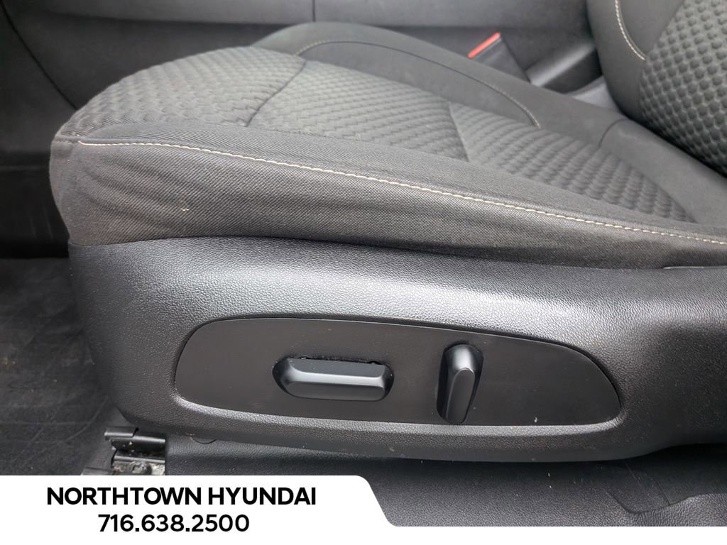 Used 2019 GMC Acadia SLE w/ LPO, Floor Liner Package AWD/4WD image 33