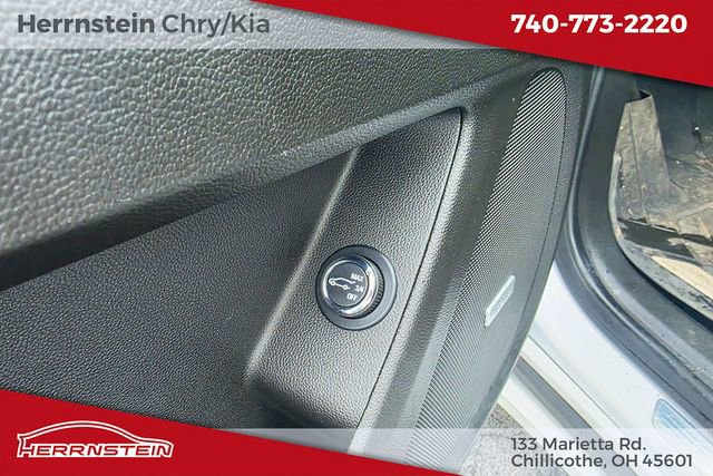 Used 2024 Chevrolet Traverse High Country image 17