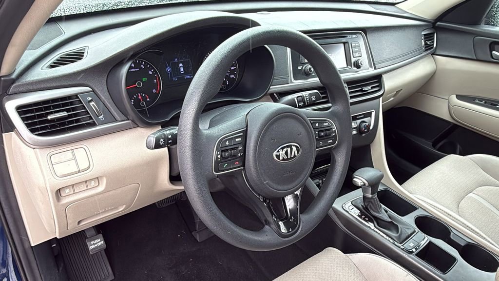 Used 2017 Kia Optima LX FWD image 24