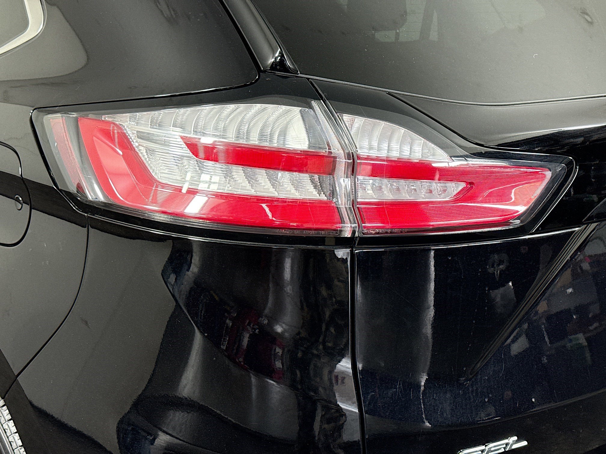 Used 2023 Ford Edge SEL image 36