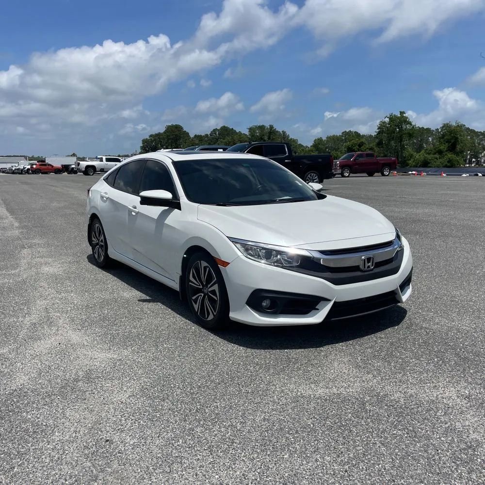 Used 2018 Honda Civic EX-L image 13