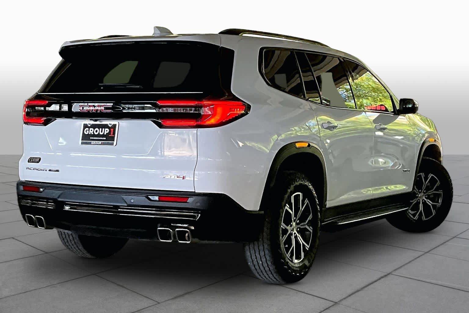 Used 2025 GMC Acadia AT4 w/ Luxury Package AWD/4WD image 12