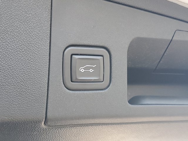 Certified 2024 Cadillac XT5 Premium Luxury w/ LPO, Floor Liner Package AWD/4WD image 10
