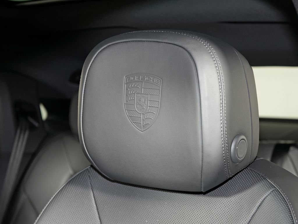 Used 2026 Porsche Cayenne Coupe AWD/4WD image 17