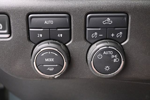 Used 2025 Chevrolet Silverado 1500 LT AWD/4WD image 34