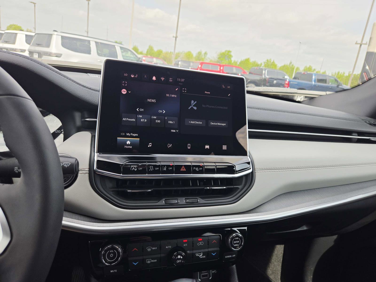 Used 2025 Jeep Compass Limited image 26