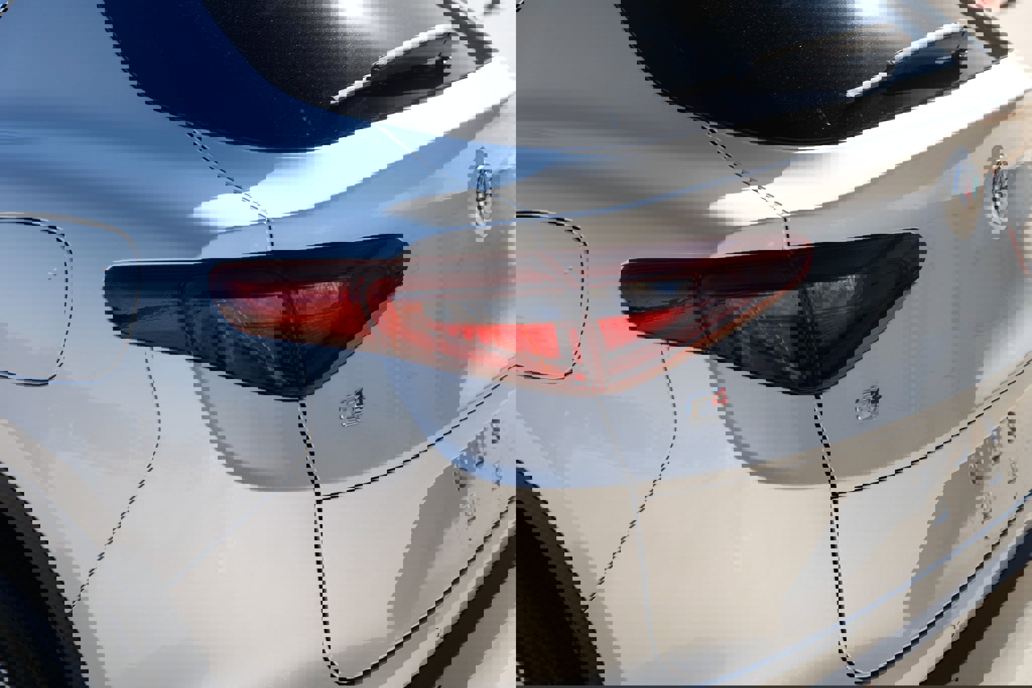 Used 2018 Alfa Romeo Stelvio image 31