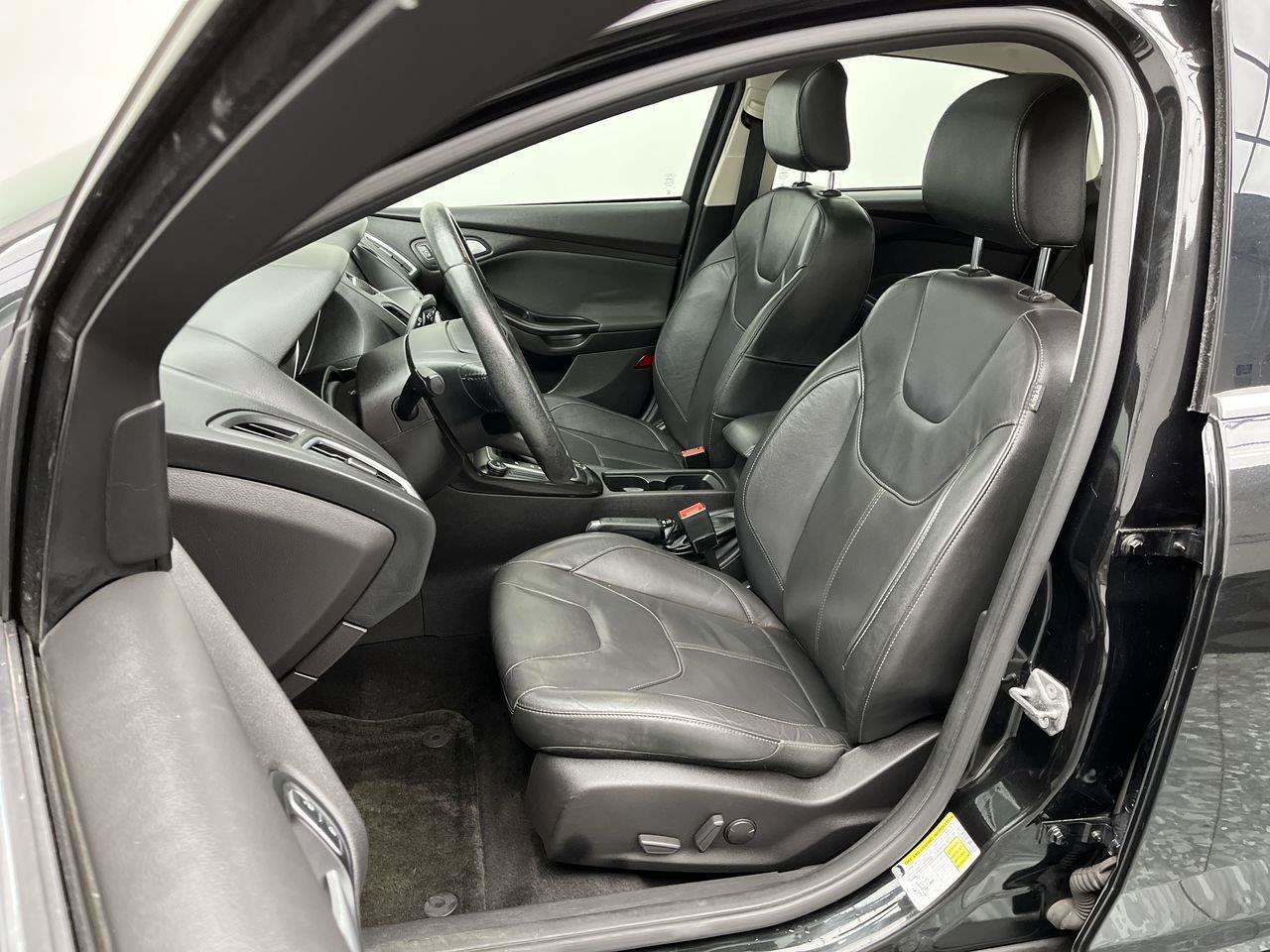 Used 2015 Ford Focus Titanium FWD image 11