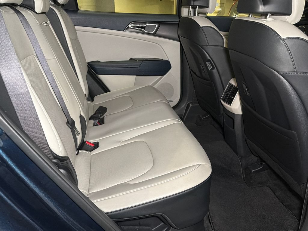 Certified 2023 Kia Sportage EX AWD/4WD image 12