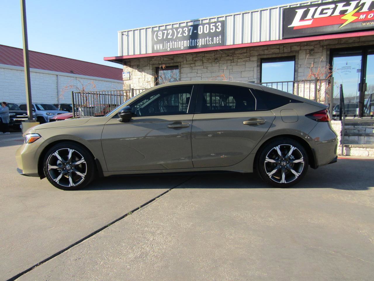 Used 2025 Honda Civic Sport Touring image 2