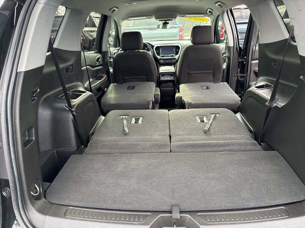 Used 2023 GMC Acadia SLE w/ Driver Convenience Package image 38