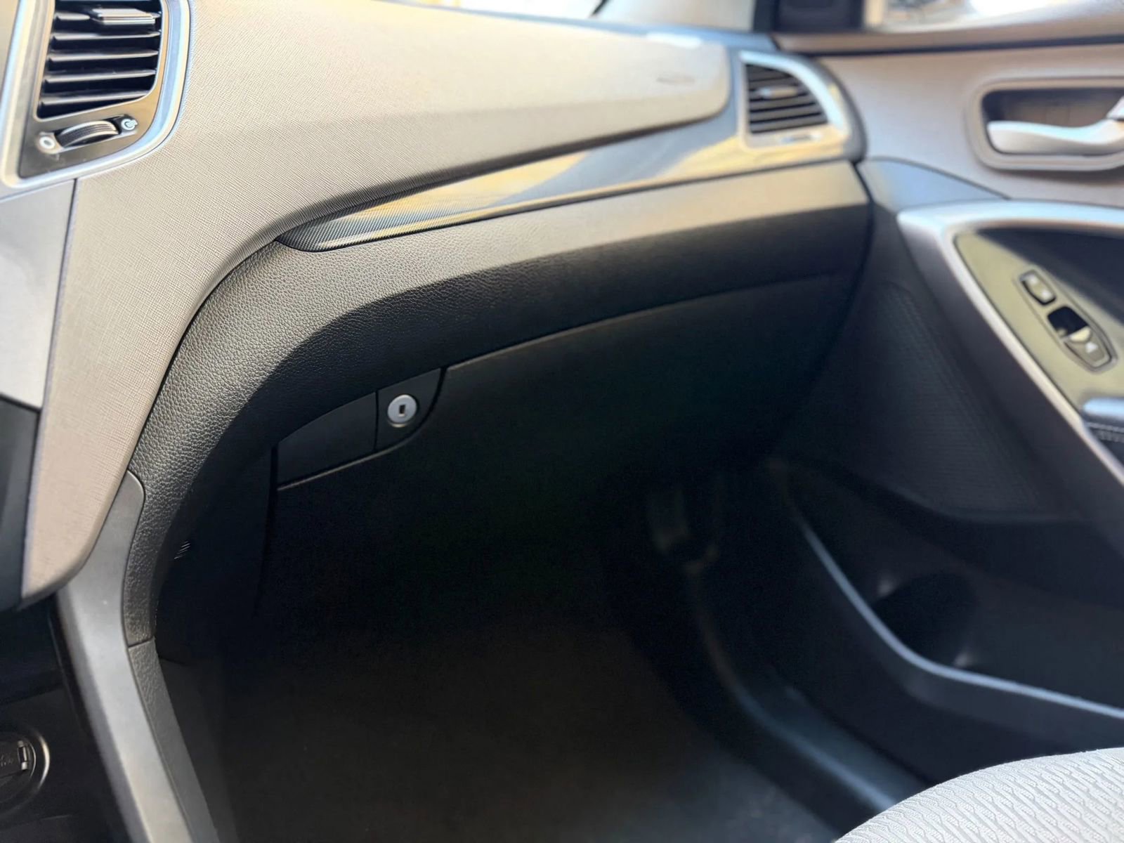 Used 2016 Hyundai Santa Fe Sport image 35