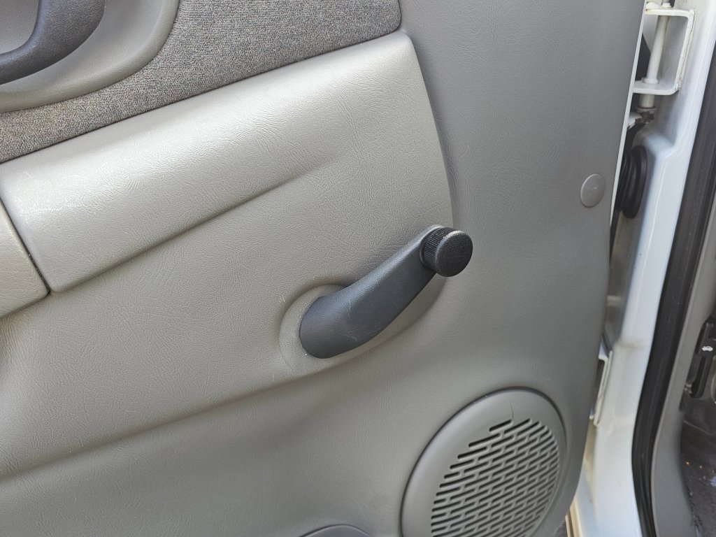 Used 1999 Chevrolet S10 Pickup LS w/ Preferred Equipment Group image 27