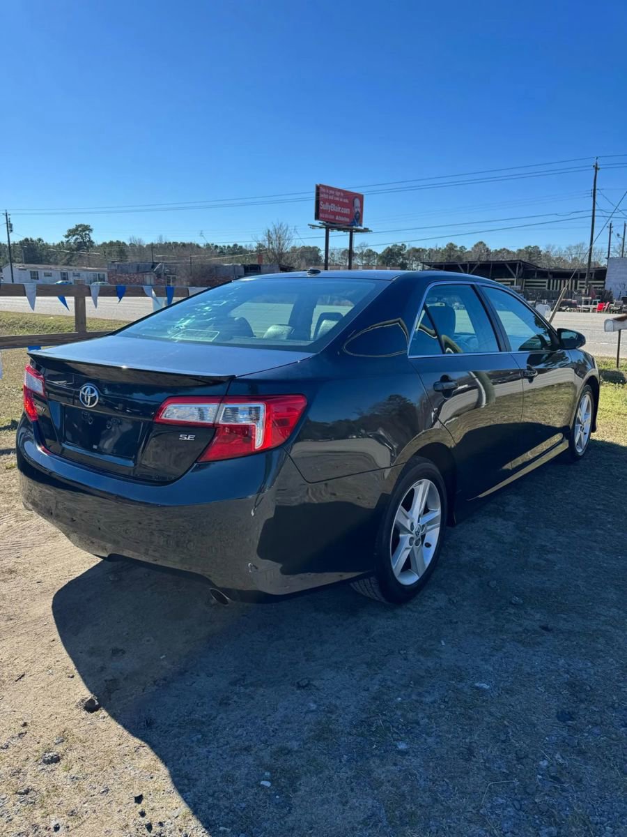 Used 2014 Toyota Camry SE w/ Leather Package image 9