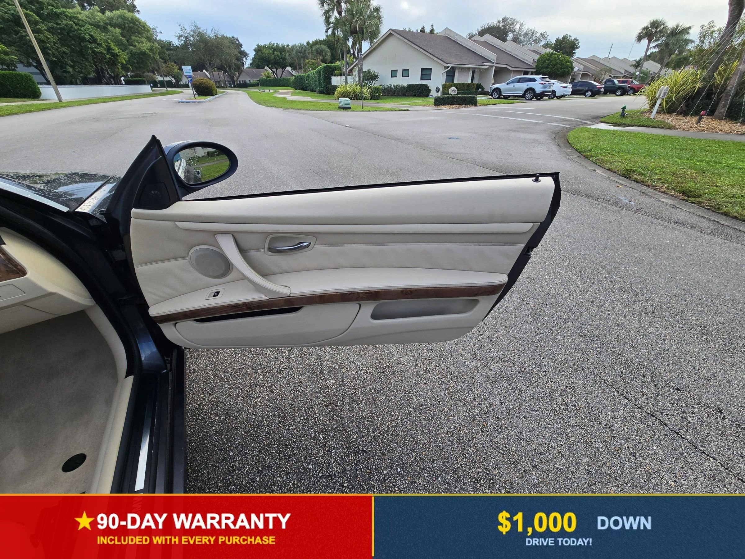 Used 2008 BMW 335i Convertible w/ Premium Pkg image 26