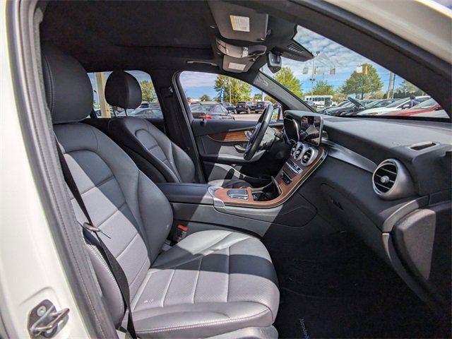 Used 2020 Mercedes-Benz GLC 300 4MATIC image 11