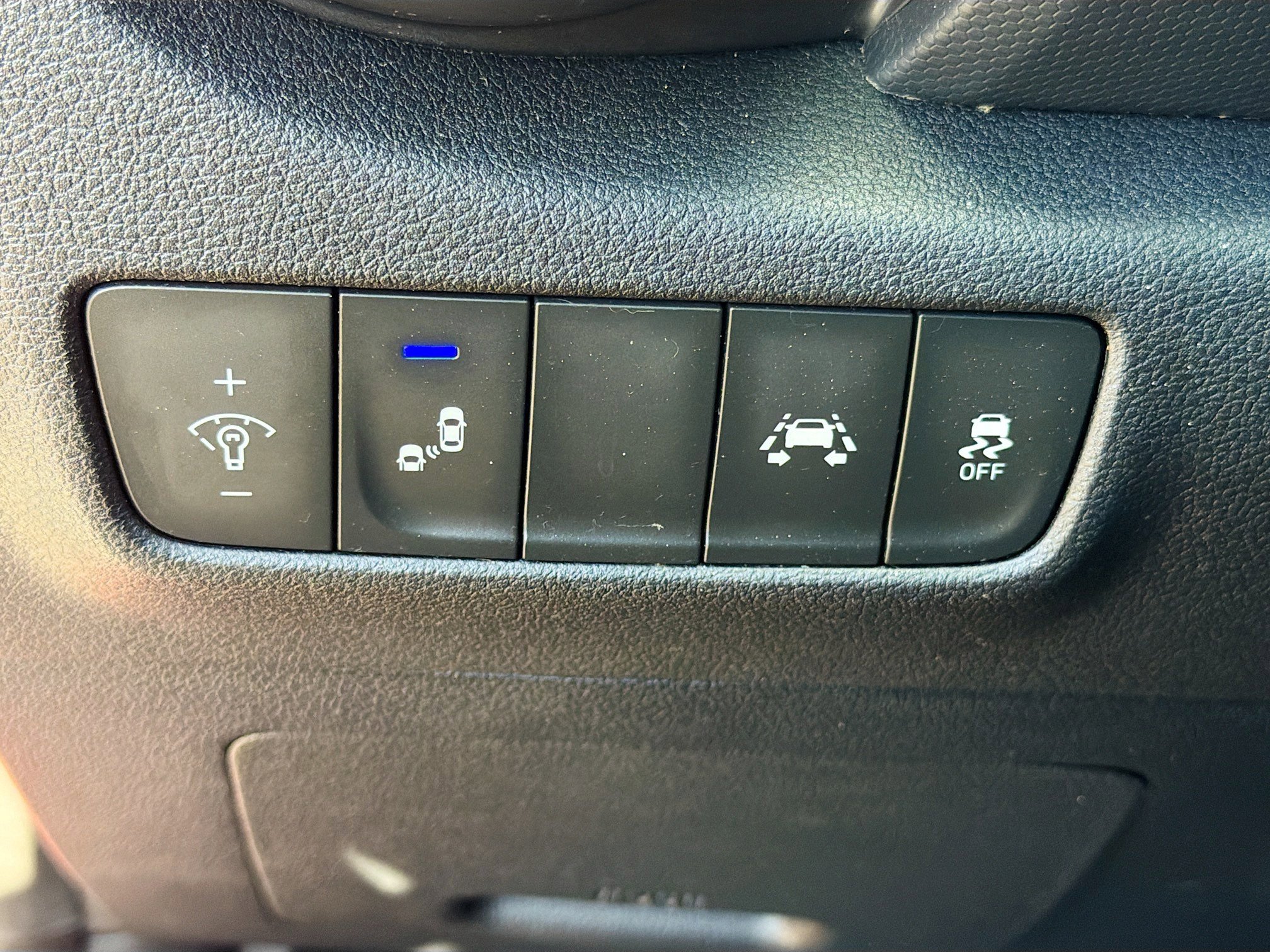 Used 2019 Hyundai Kona SEL image 30