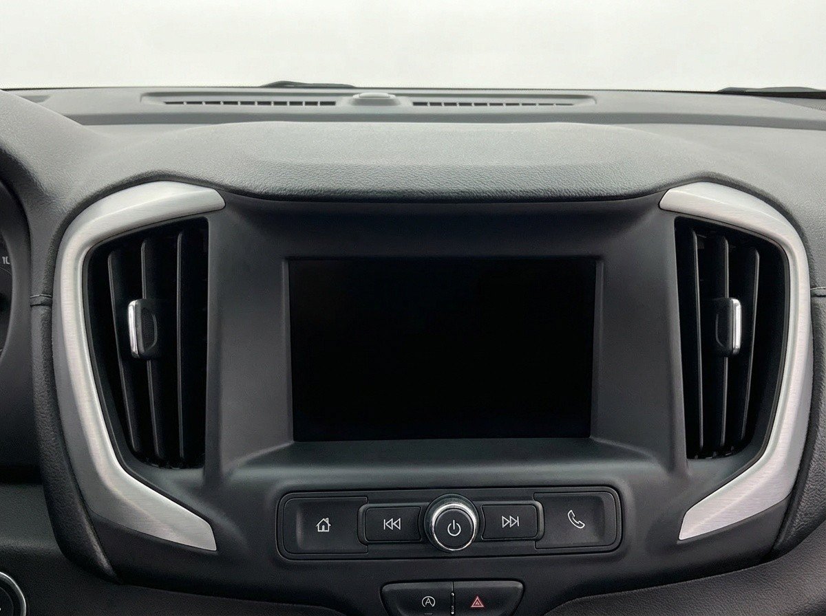 Used 2024 GMC Terrain SLE FWD image 16