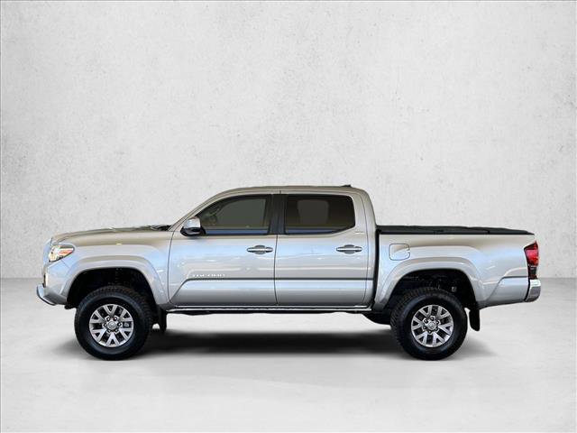 Used 2018 Toyota Tacoma SR5 RWD image 2