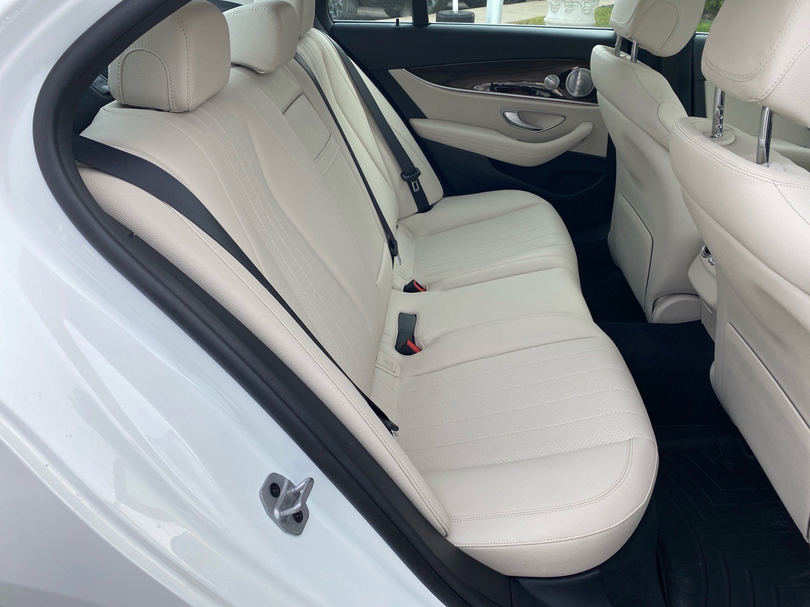 Used 2021 Mercedes-Benz E 350 4MATIC Sedan image 25