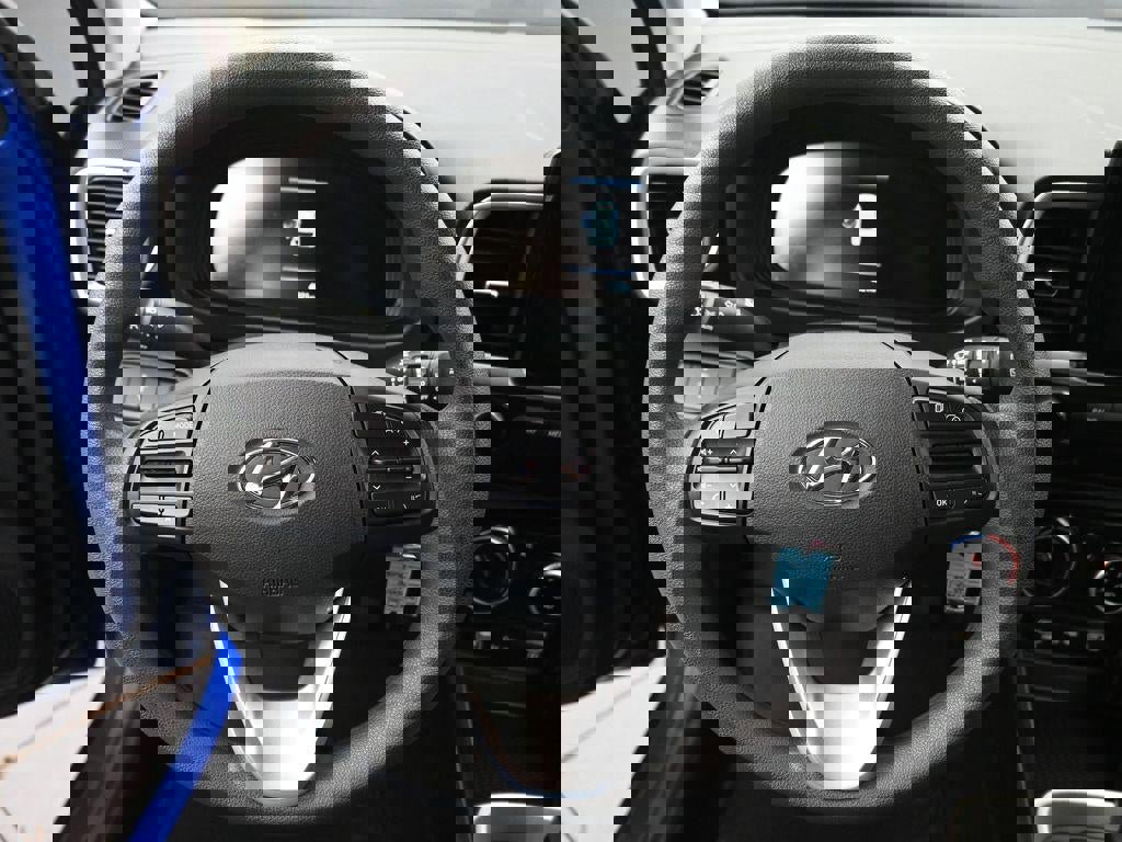 New 2025 Hyundai Venue SE image 19