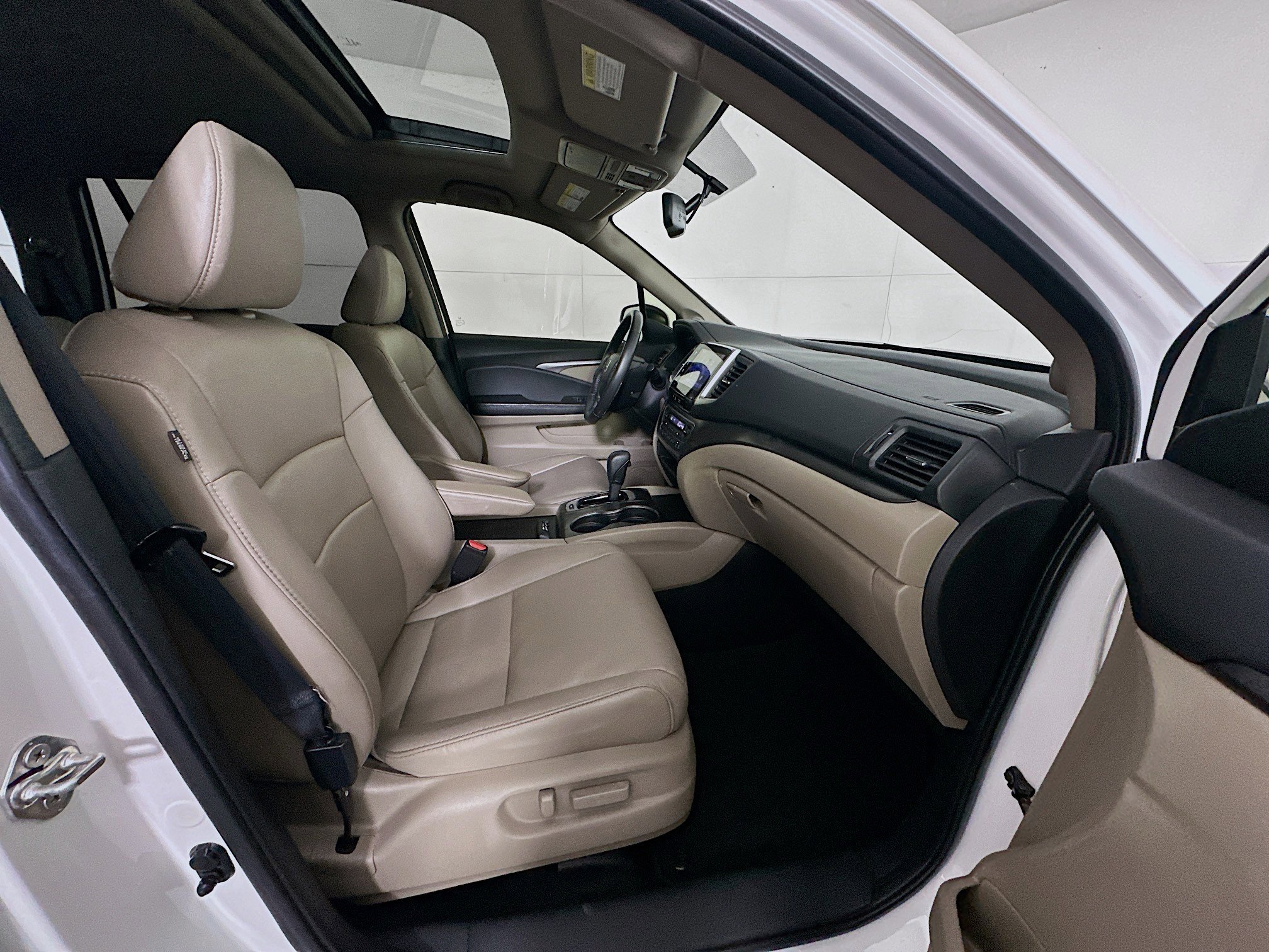 Used 2017 Honda Pilot EX-L image 32