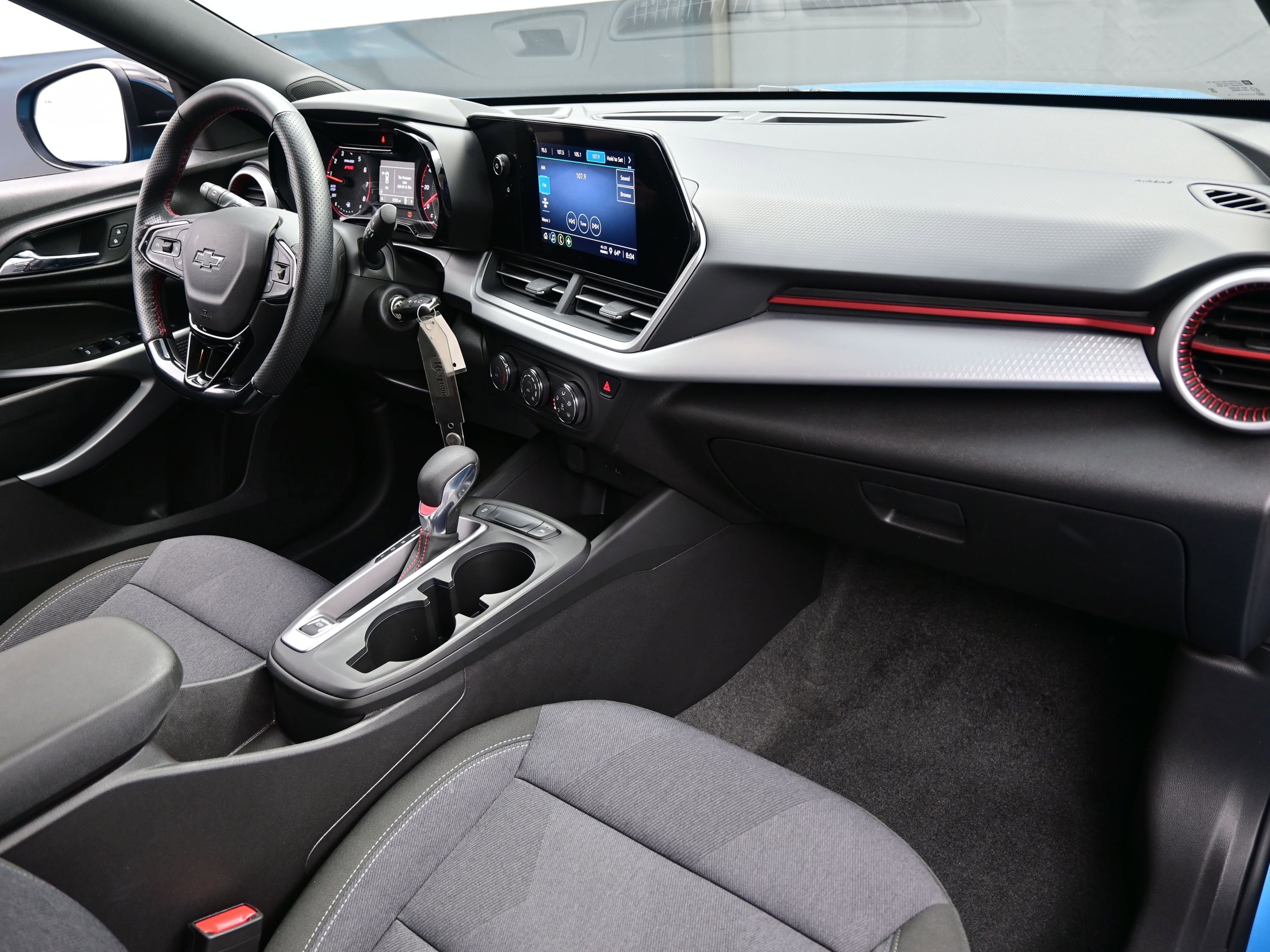 Used 2025 Chevrolet Trax RS w/ Driver Confidence Package image 14