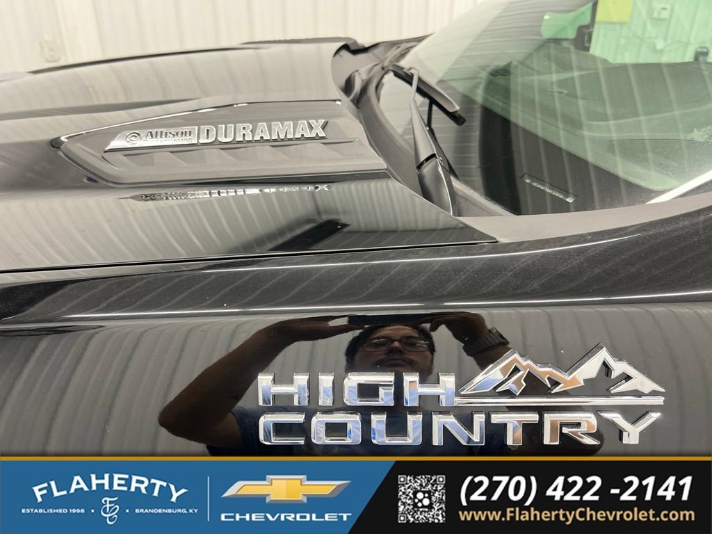 Used 2024 Chevrolet Silverado 3500 High Country AWD/4WD image 17