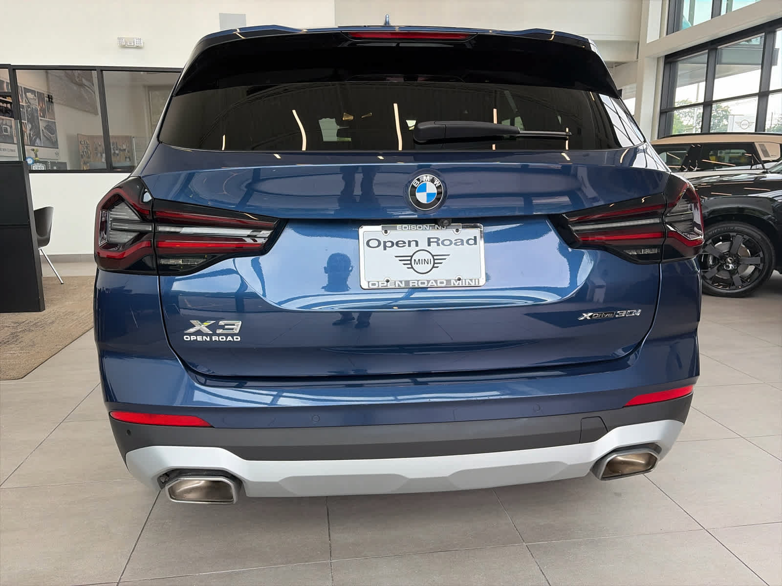 Used 2023 BMW X3 xDrive30i w/ Premium Package w/ZPA AWD/4WD image 5