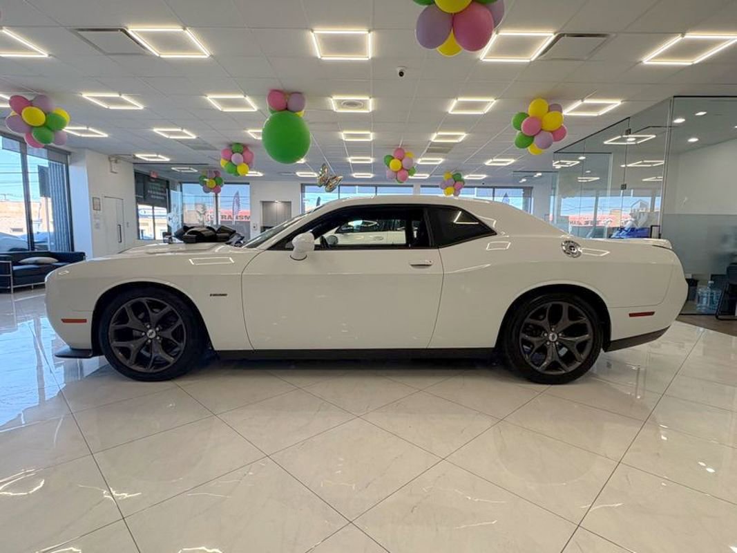 Used 2019 Dodge Challenger R/T image 4
