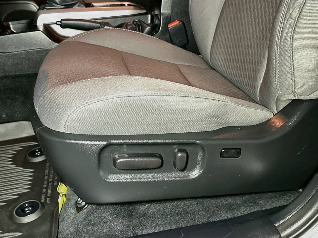 Used 2023 Toyota Tacoma SR5 w/ Black Out Package (TMS) AWD/4WD image 20