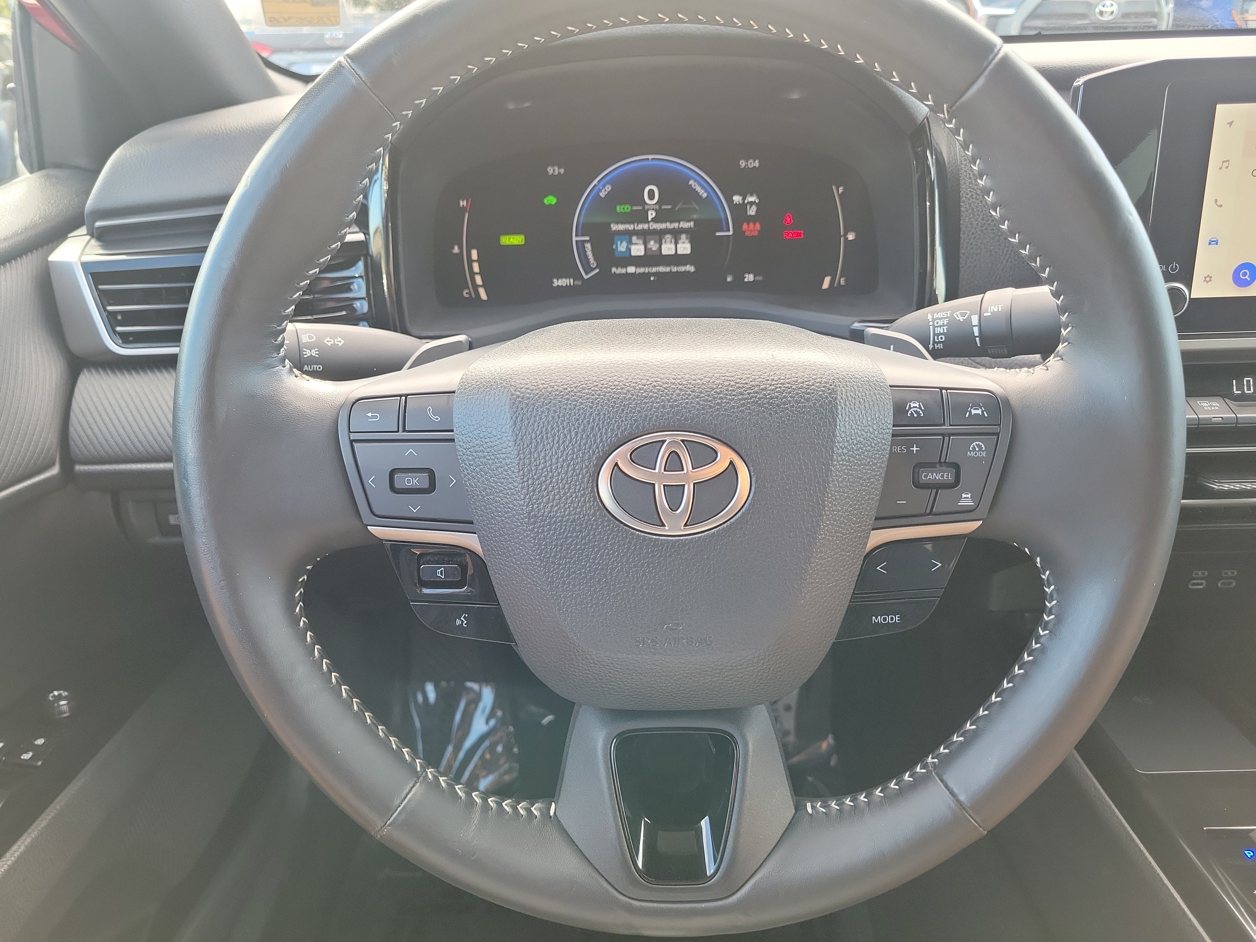 Used 2025 Toyota Camry SE w/ Convenience Package FWD image 19