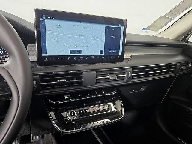 Used 2026 Lincoln Corsair Premiere FWD image 15