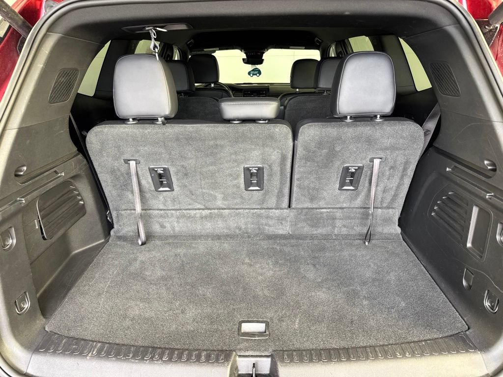 Certified 2026 GMC Acadia Elevation w/ Elevation Premium Package AWD/4WD image 41