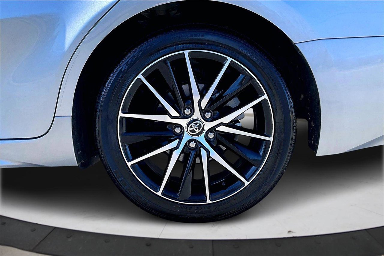 Used 2024 Toyota Camry SE image 31
