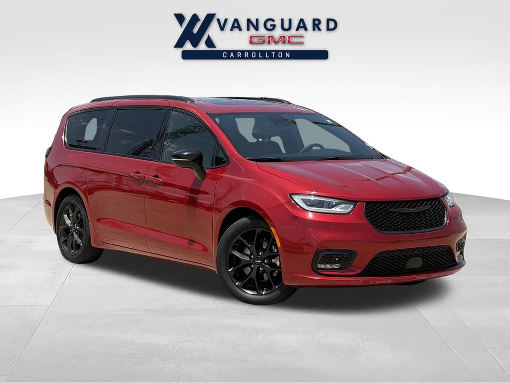 Used 2025 Chrysler Pacifica Limited FWD 360° Tour