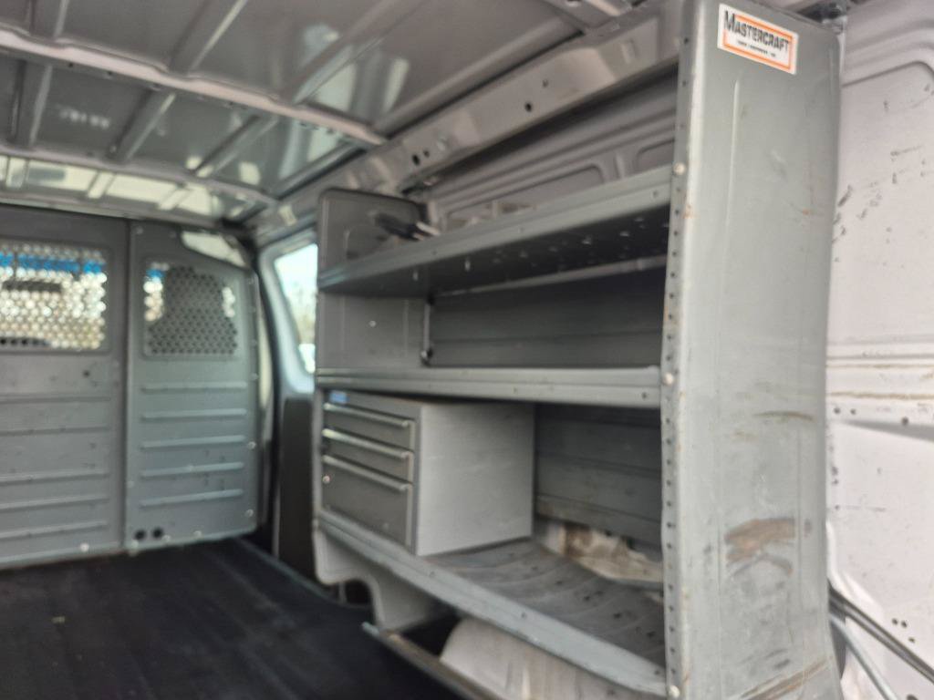 Used 2014 Ford E-250 and Econoline 250 w/ Power Group RWD image 23