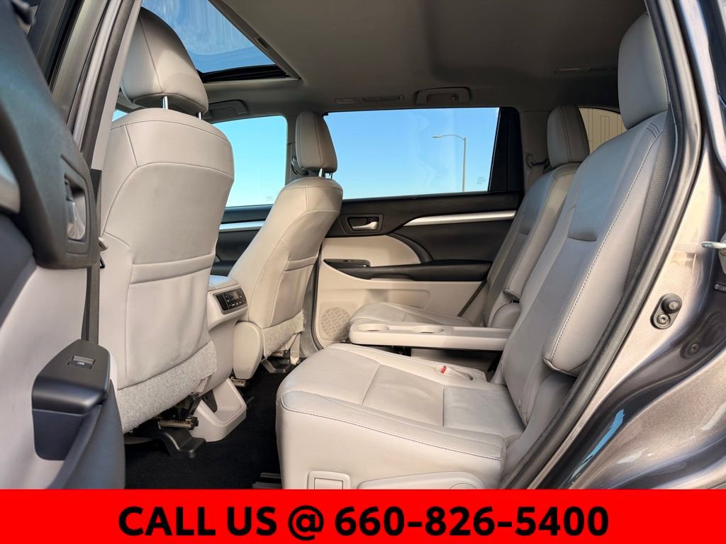 Used 2014 Toyota Highlander XLE image 32
