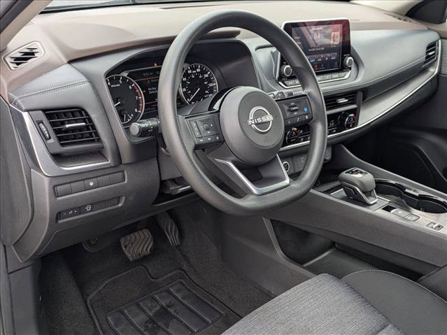 Used 2023 Nissan Rogue SV image 10