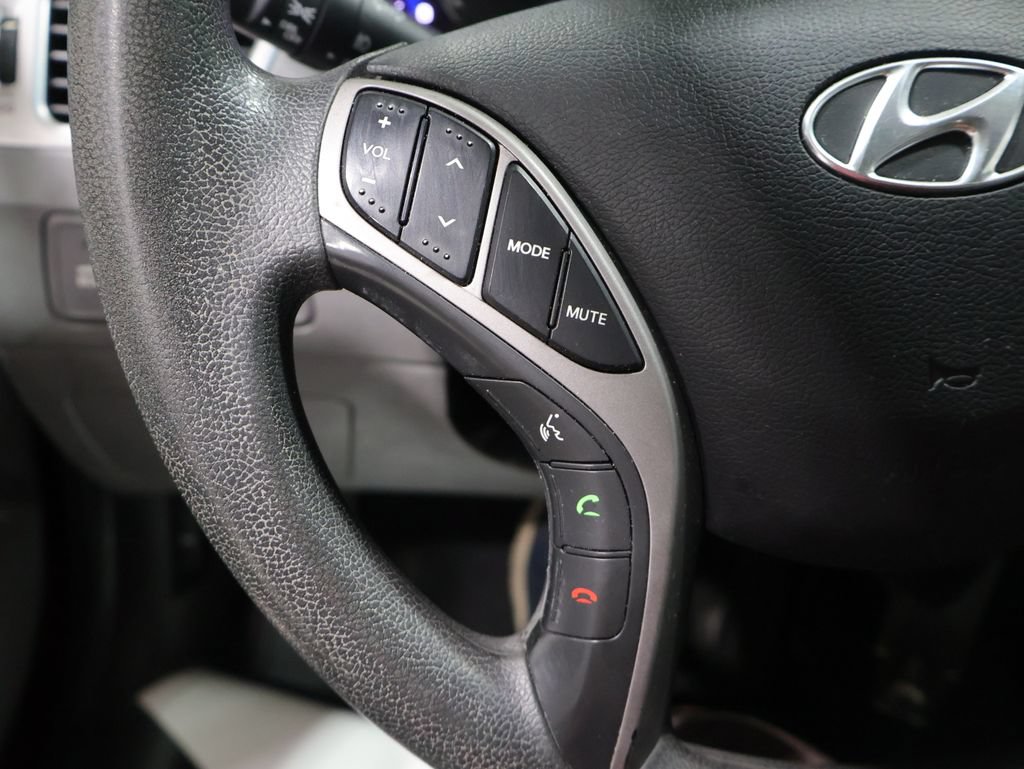 Used 2013 Hyundai Elantra GLS w/ Preferred Pkg FWD image 26