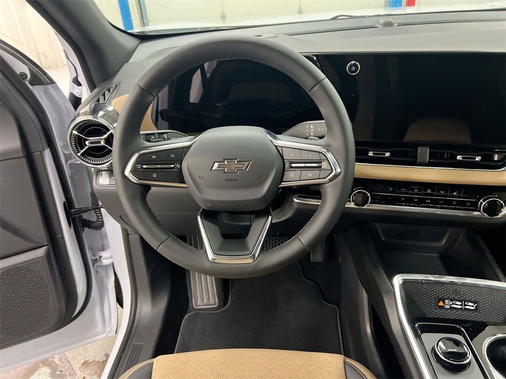 New 2026 Chevrolet Equinox ACTIV w/ Safety and Technology Package image 20